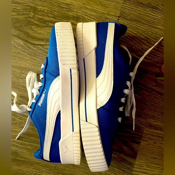 Puma Foam Sneakers - Picture 1 of 1